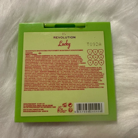 I Heart Revolution Lucky Heart Breakers Eyeshadow Palette - Green & Gold Tones - Picture 2 of 2